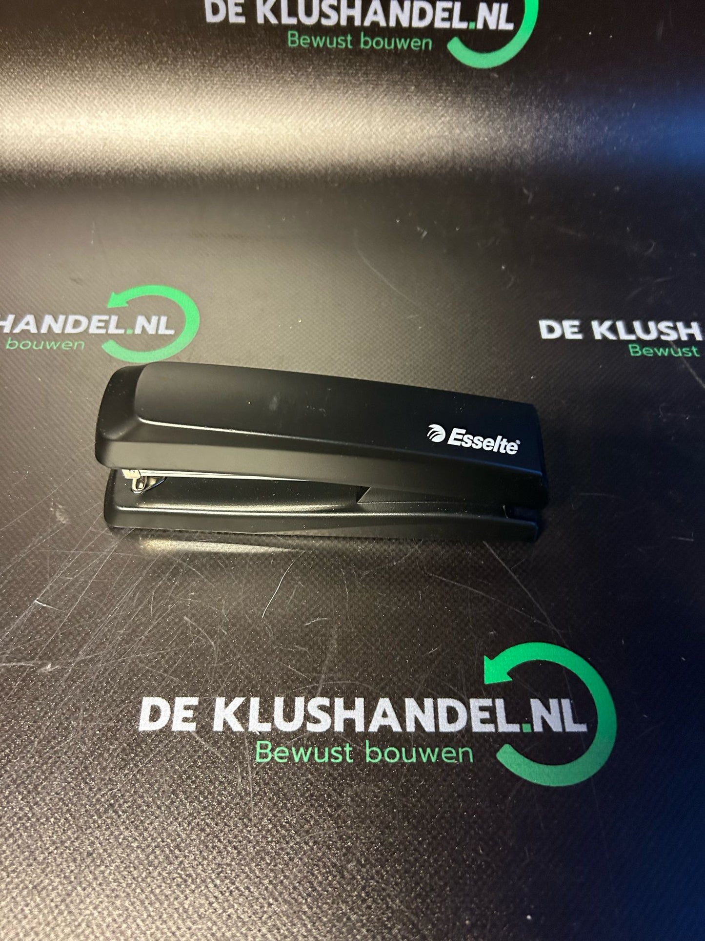 Esselte stapler black